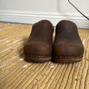Vintage Brown Leather Clogs